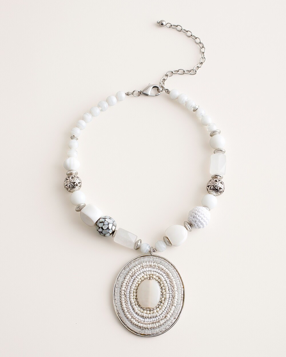 Short White Beaded Pendant Necklace