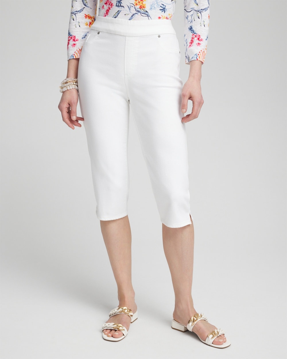 Chico's No-stain 17 Pull-on Denim Capris In White