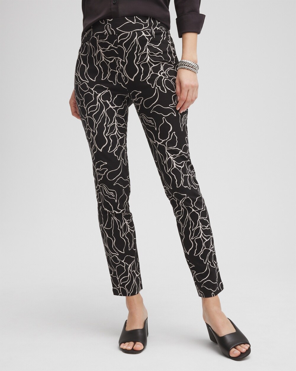 Chico's Brigitte Floral Print Ankle Pants In Black/smokey Taupe