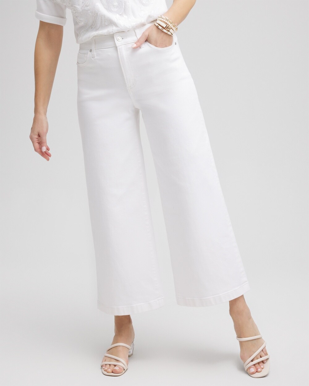 Chico's High Rise Wide Leg Cropped Jeans In White Size 6p Petite |