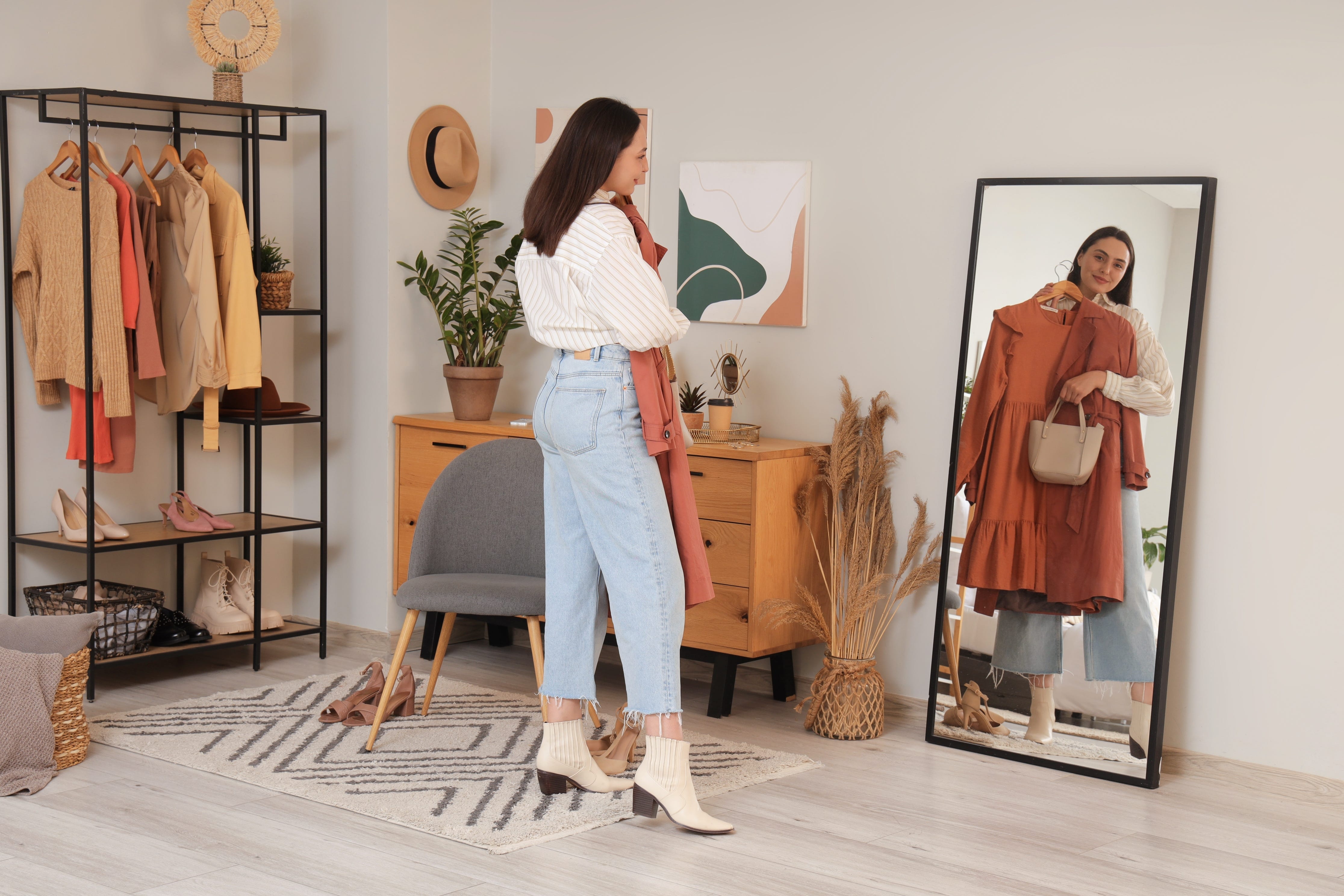 How to Style Loose-Fitting Dresses.jpg