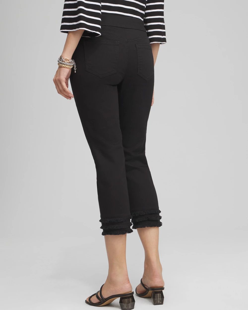 21" Triple Fray Pull-on Capris