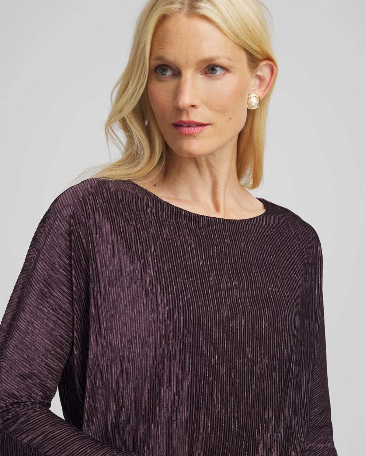 Chico's Crinkle Velvet Banded-bottom Top In Night Bloom In Burgundy