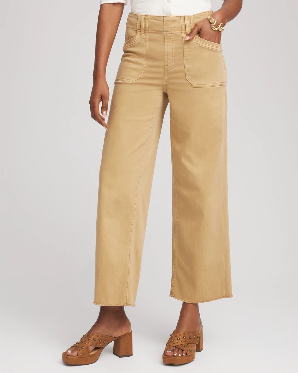 Neutral Pull-On Cropped Wide-Leg Frayed Jeans