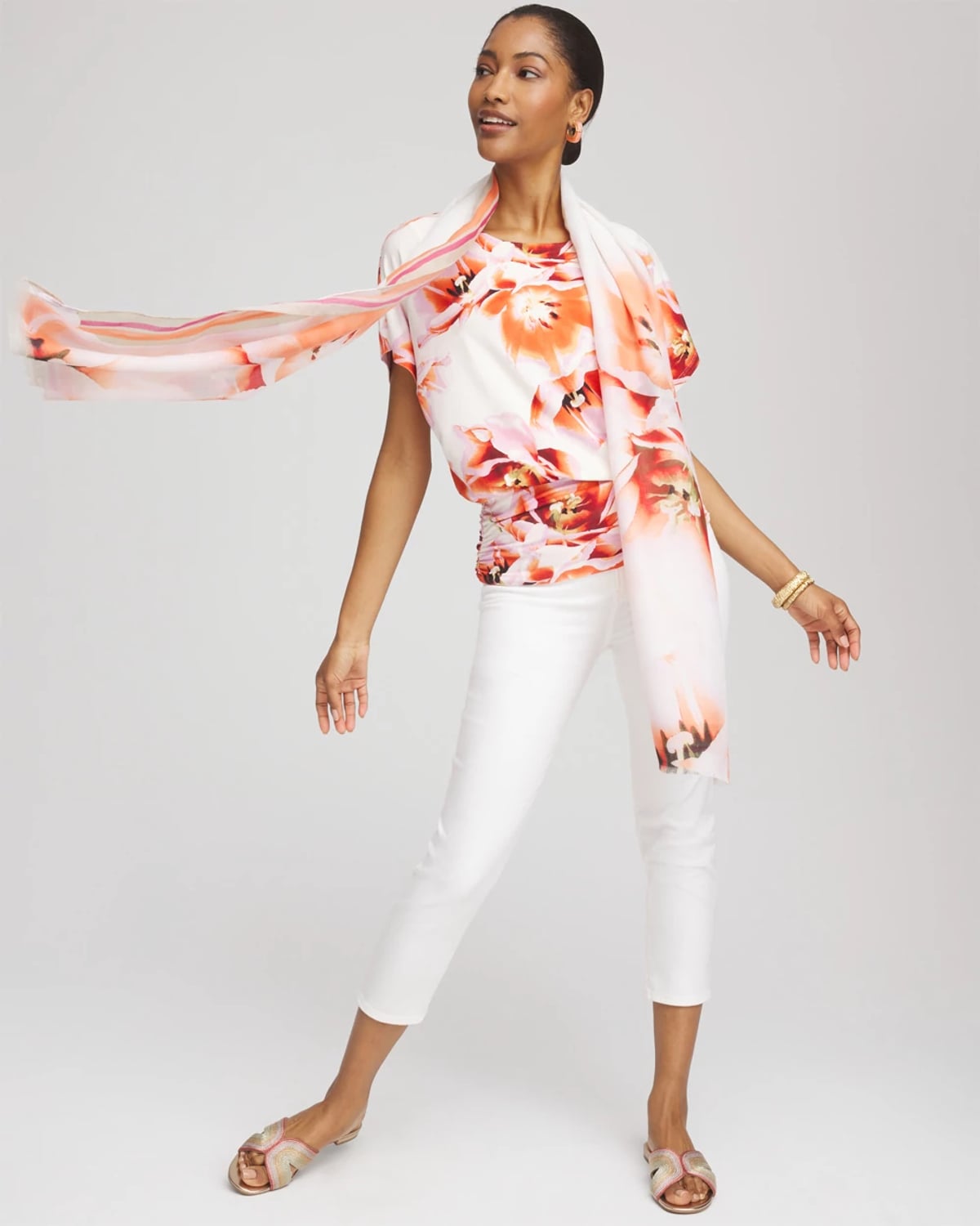 Chico's Touch Of Cool Tropical Ruched Banded Hem Top In Orange