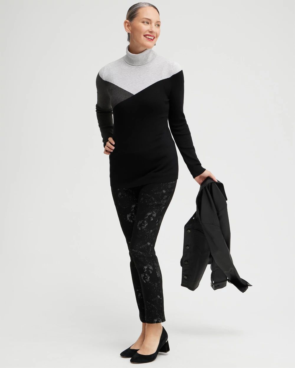 ECOVERO Colorblock Turtleneck Sweater