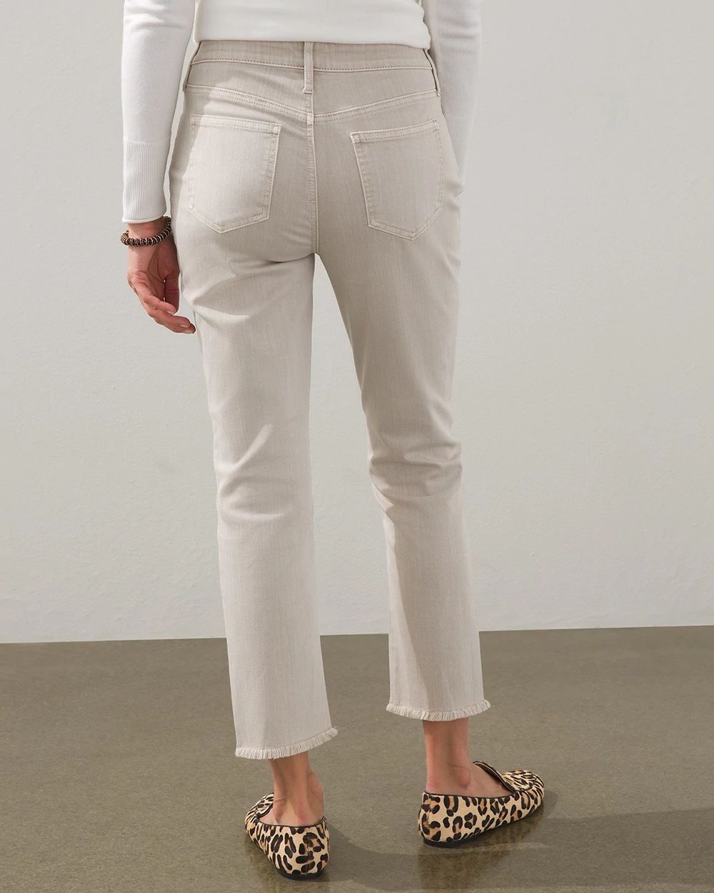 So Slimming Girlfriend Crops
