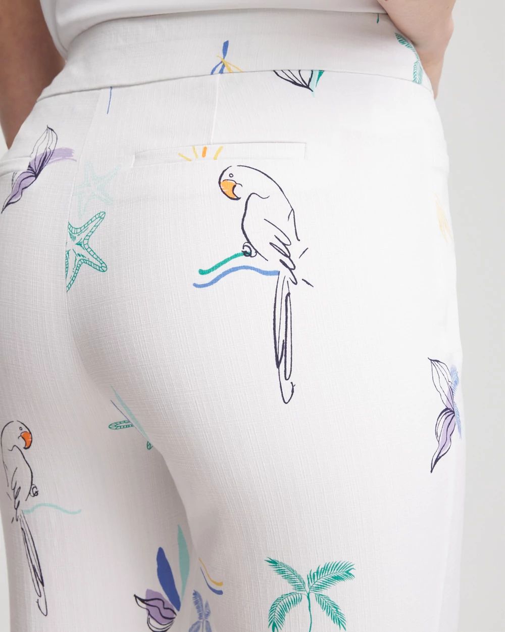Petite Island Motif Brigitte™ Capri Pants