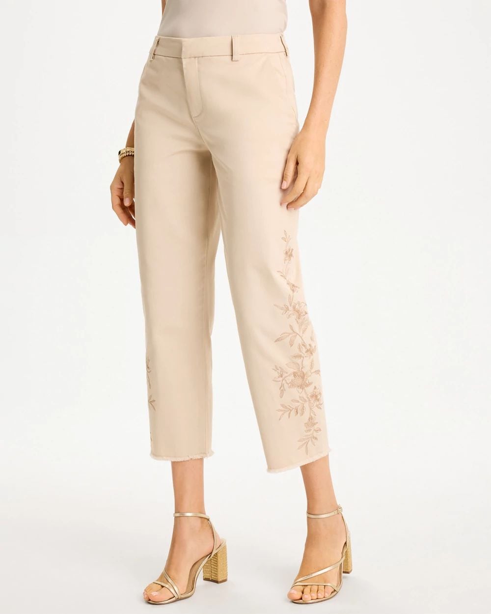 Relaxed Embroidered Fray Crop Pant