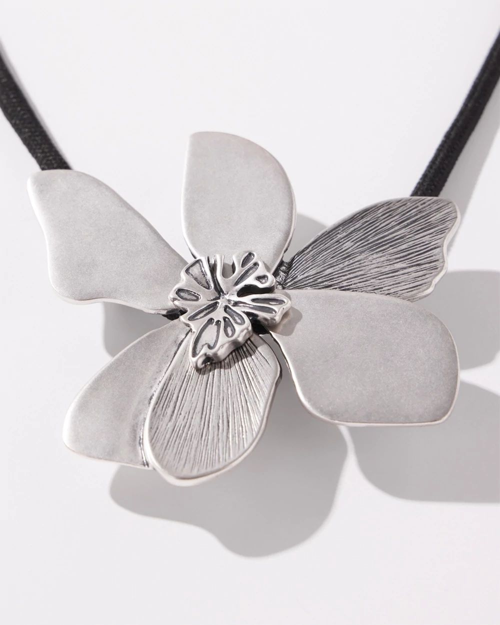 Floral Pendant Necklace