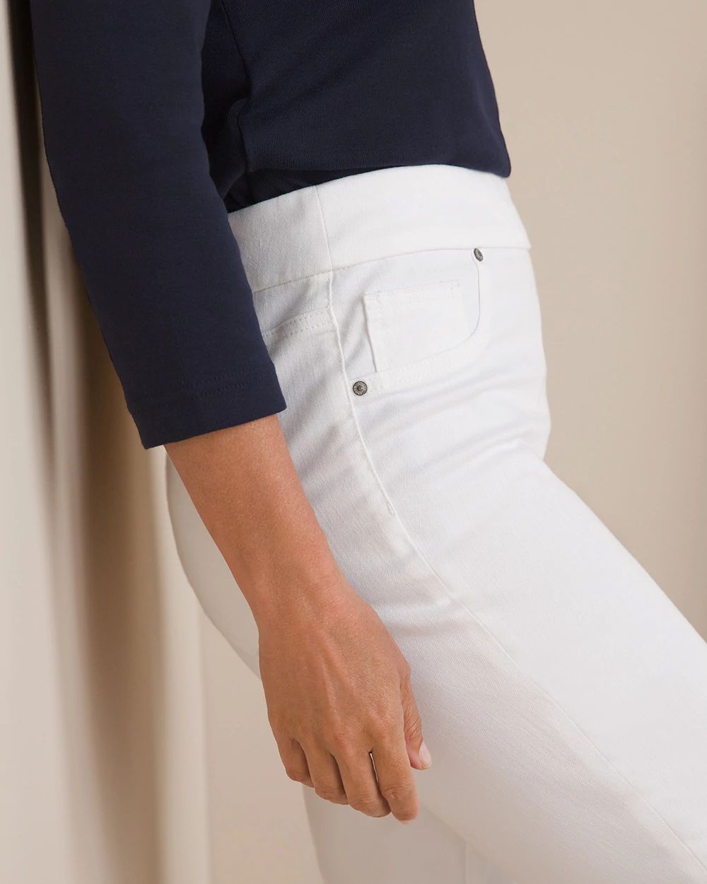 No-Stain White Pull-On Denim Capris