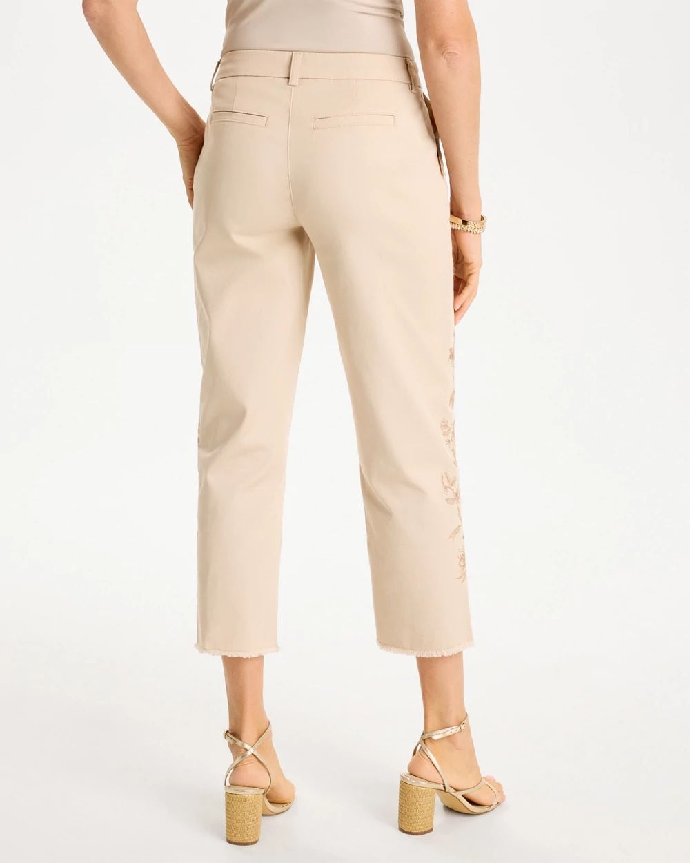 Relaxed Embroidered Fray Crop Pant