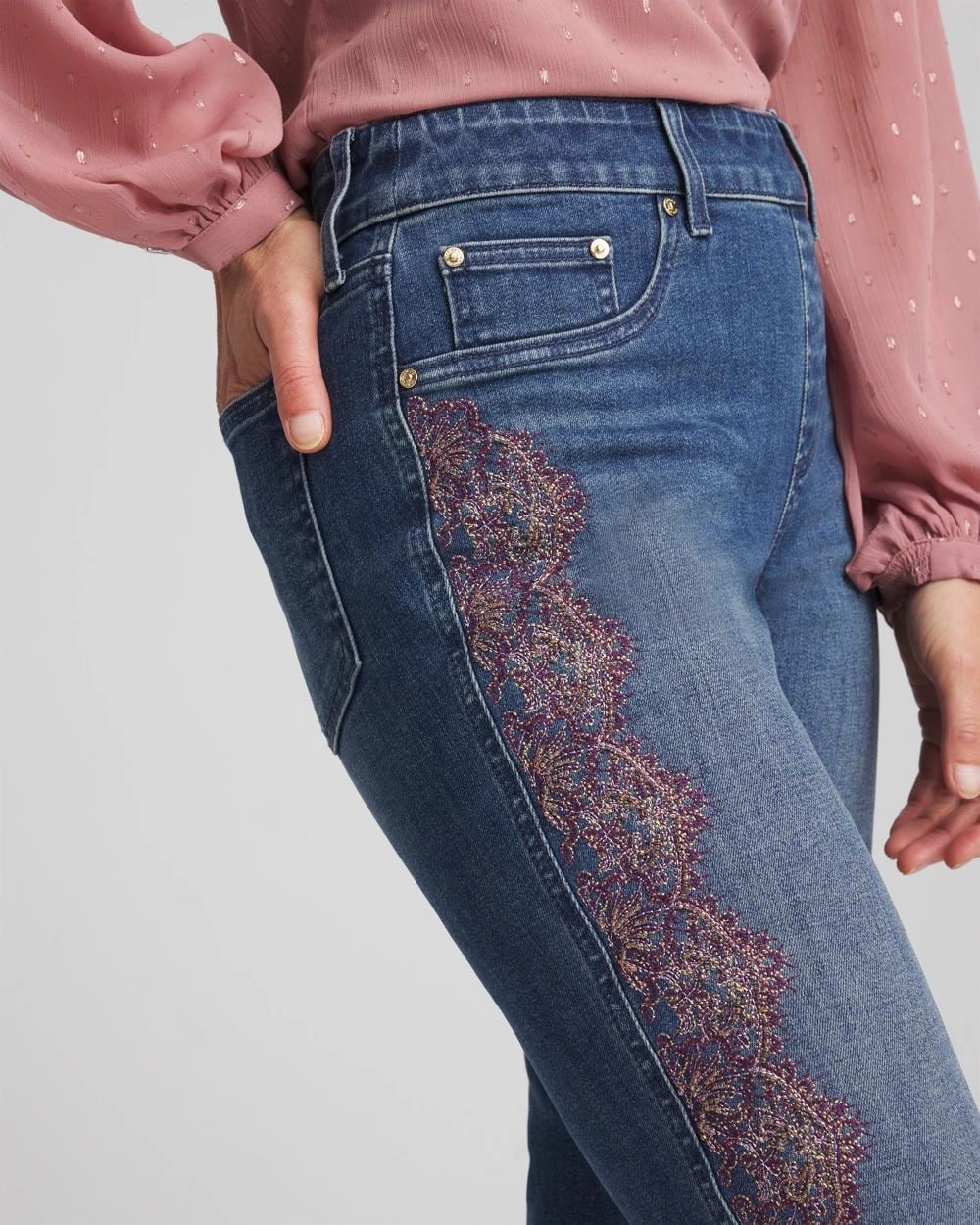 Lace Embroidered Pull-On Straight Jeans