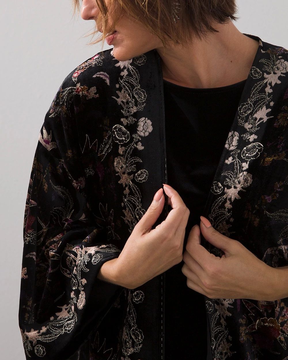 Travelers Collection Print Velvet Kimono