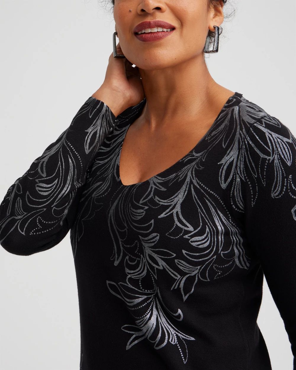 Foil Detail V-neck Pullover Sweater