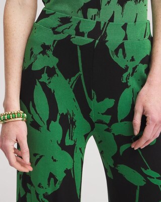 Petite Travelers™ Floral Wide Leg Pants
