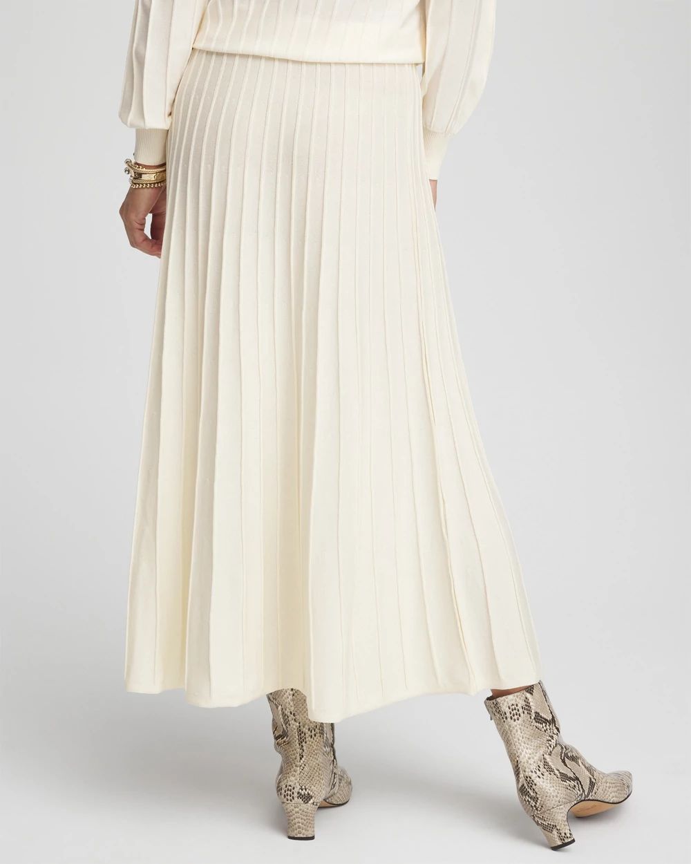 Pleated Knit Skirt