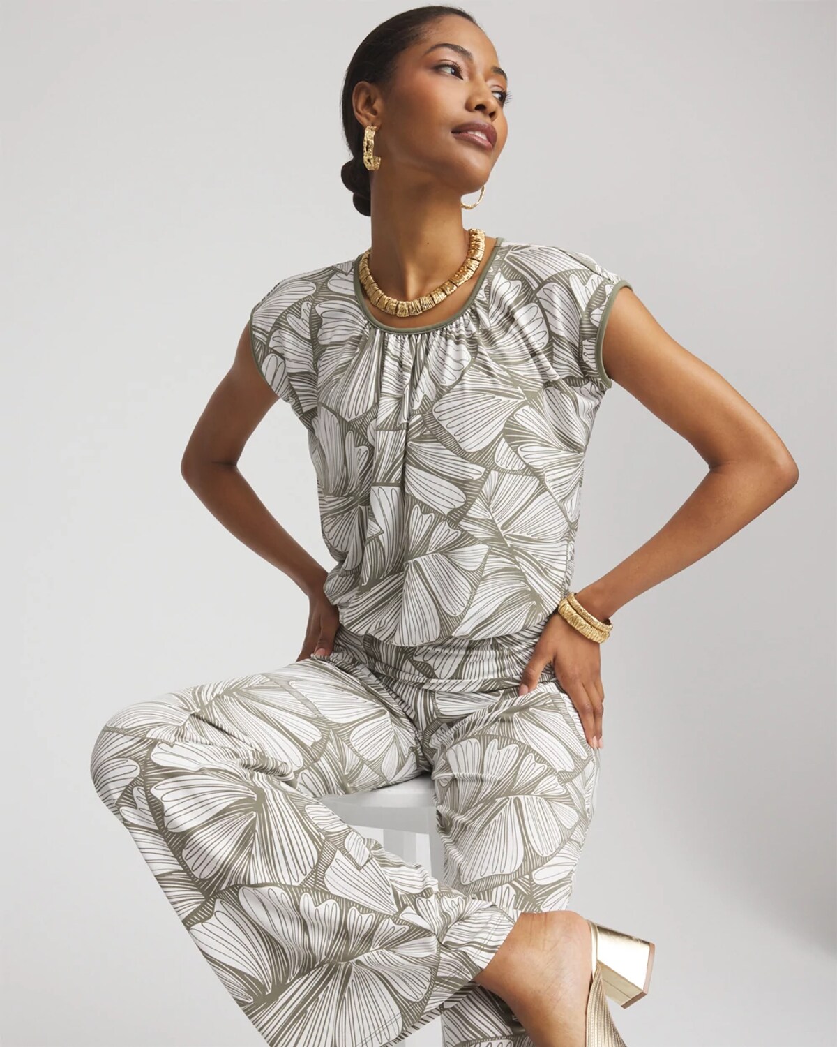Chico's Travelers Abstract Leaf Print Knit Top In Green In Green
