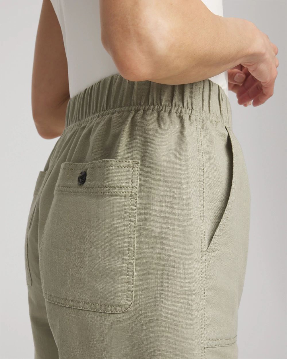 Cotton-Linen Pull-On Utility Shorts click to view larger image.