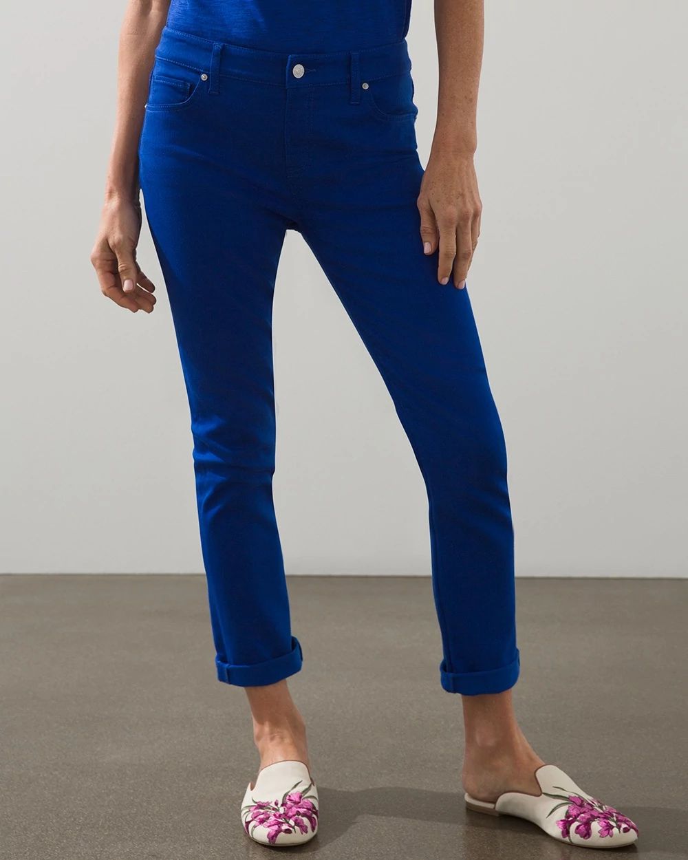 So Slimming Girlfriend Crops