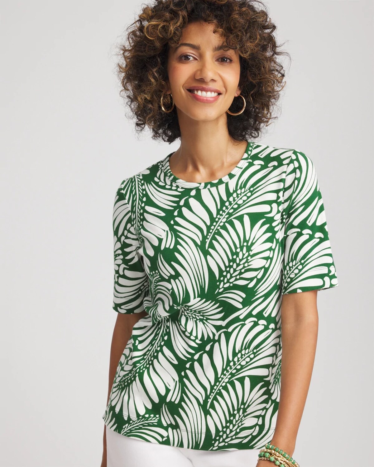 Chico's Palm-frond-motif Classic-fit Pima Tee In Palm Leaf In Green