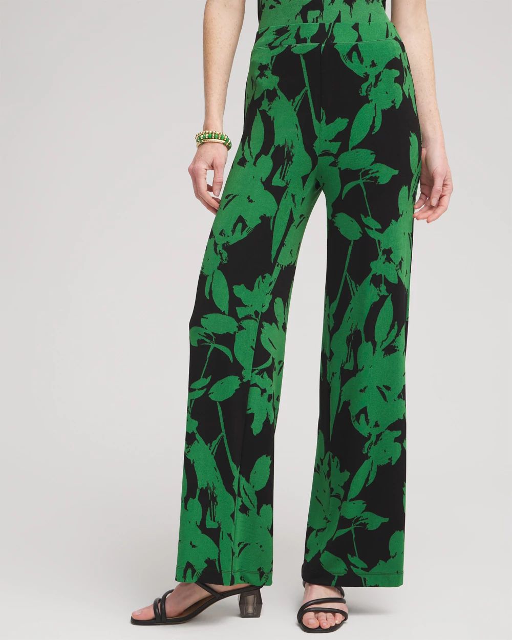 Petite Travelers™ Floral Wide Leg Pants