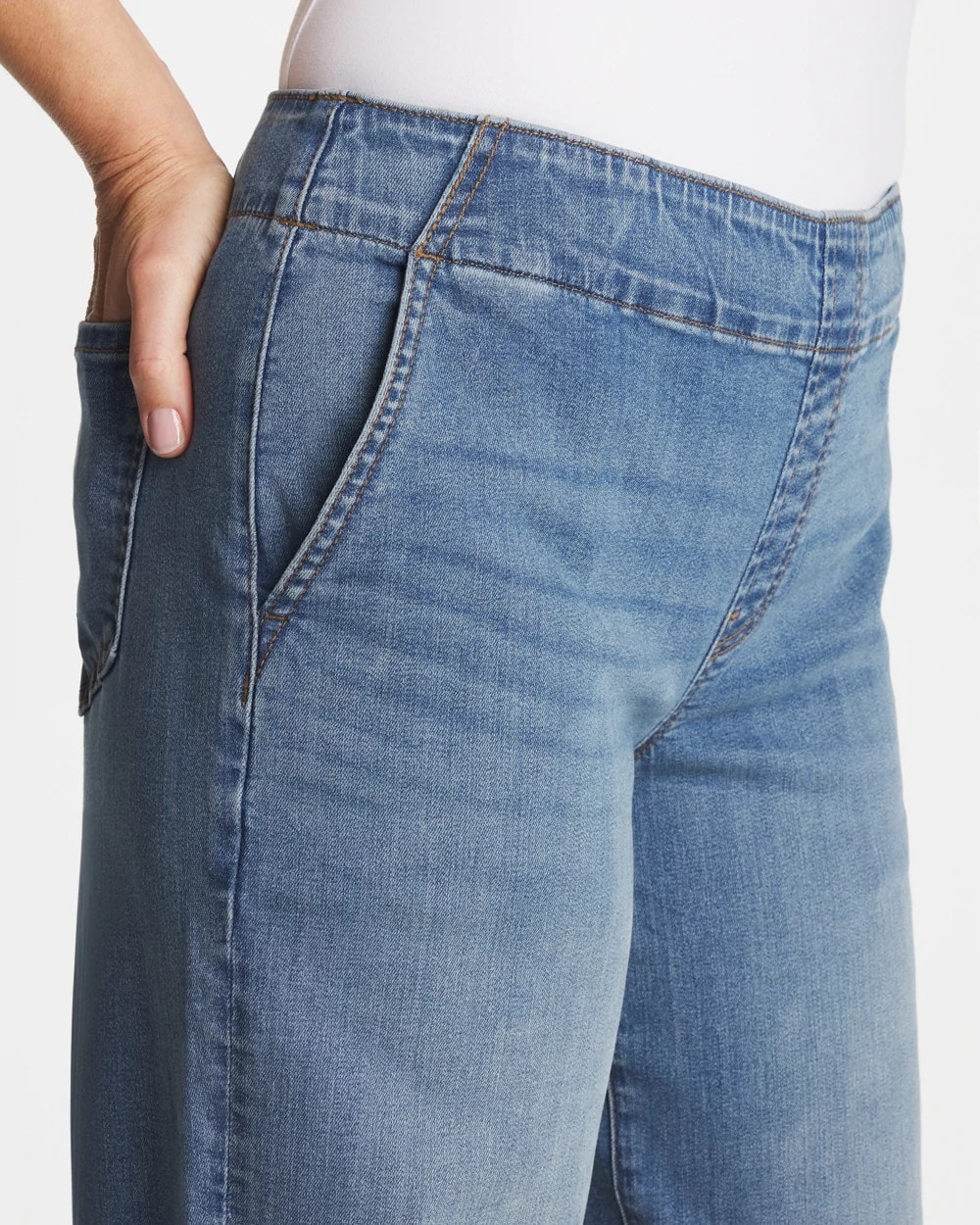 Pull-On Boyfriend Cropped Jeans