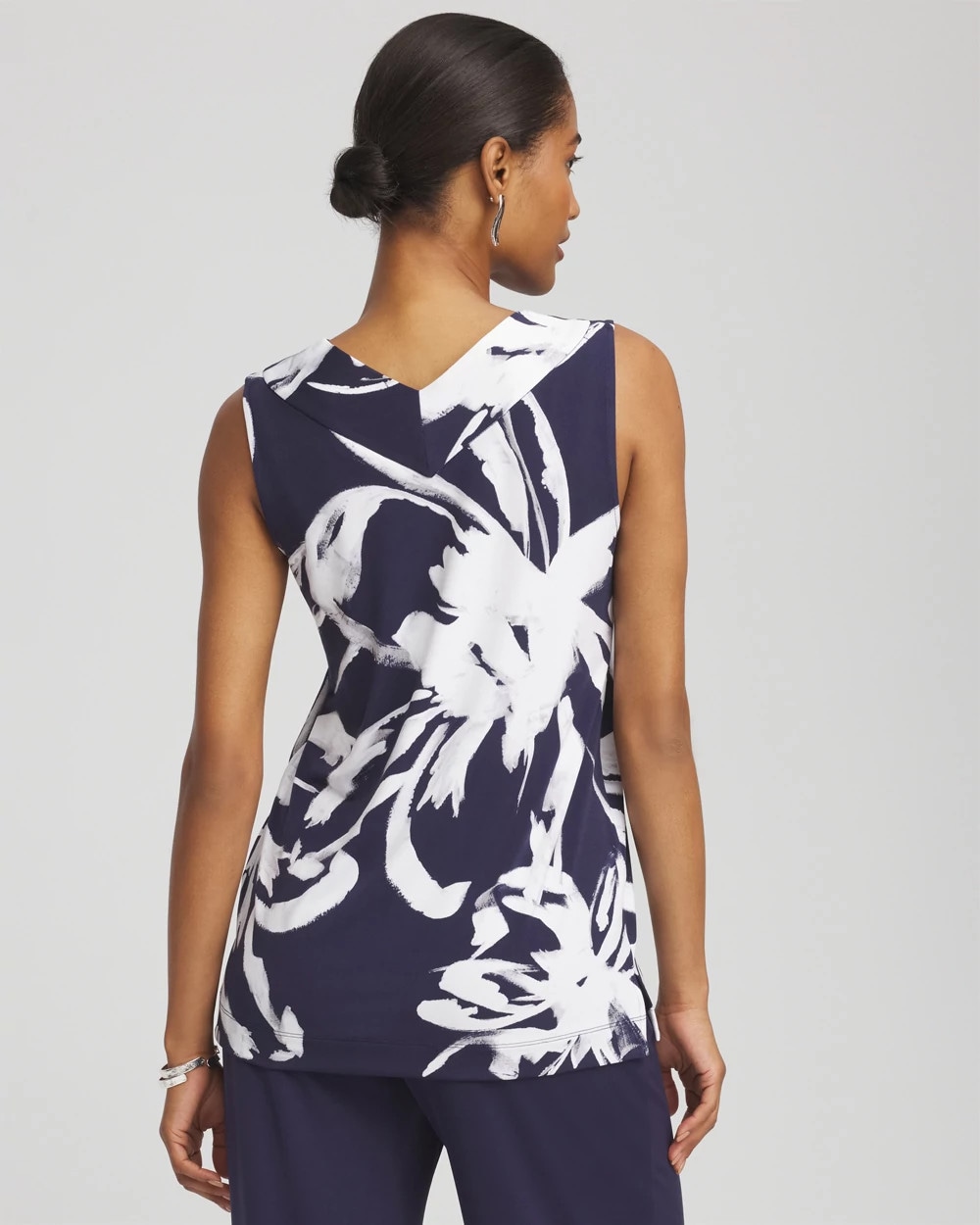 Travelers™ Knit Floral V-Neck Tank