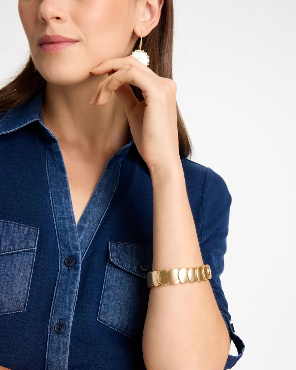 Semi-Bright Goldtone Flat Circle Stretch Bracelet click to view larger image.