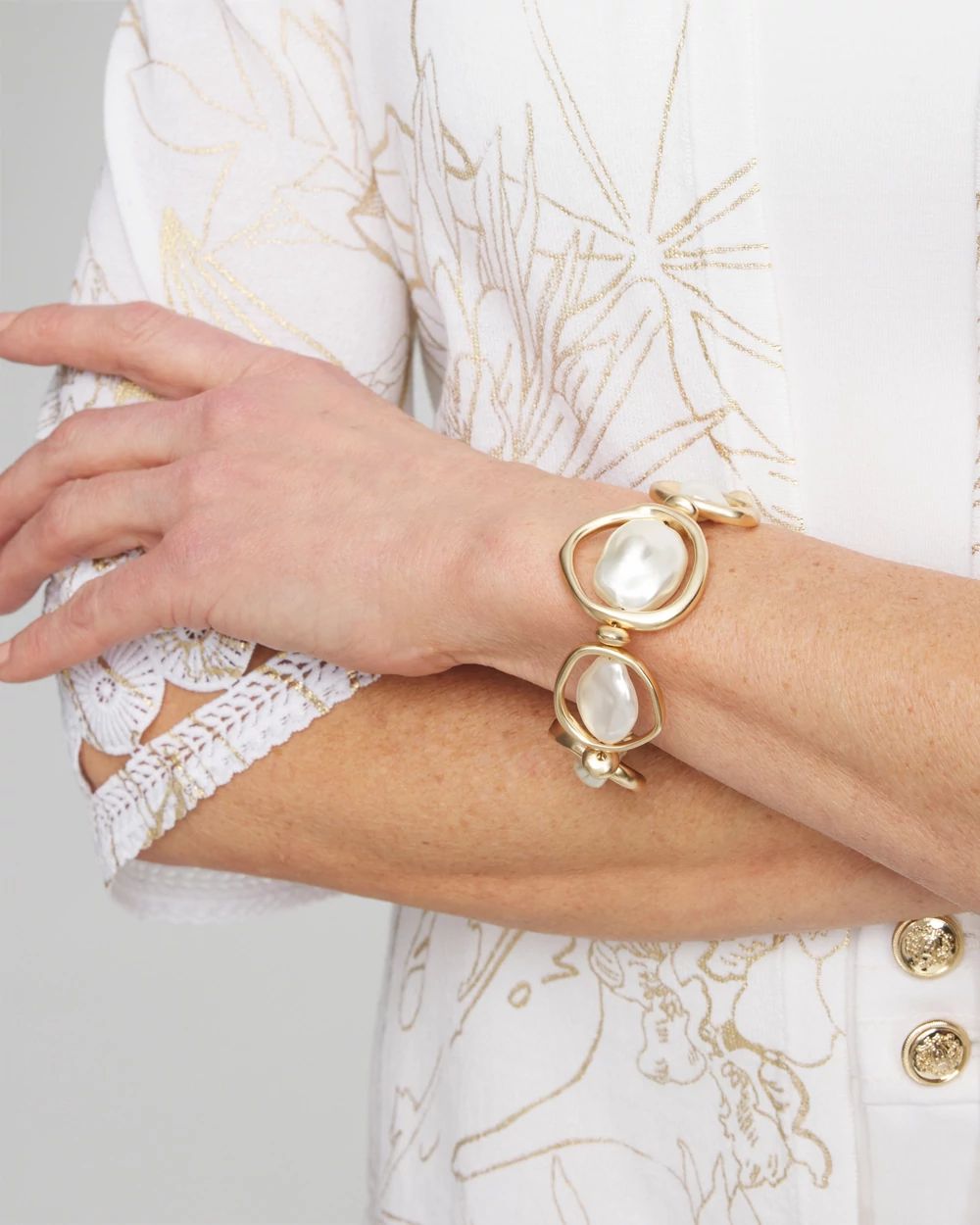 Gold Tone Chain Link Magnetic Bracelet