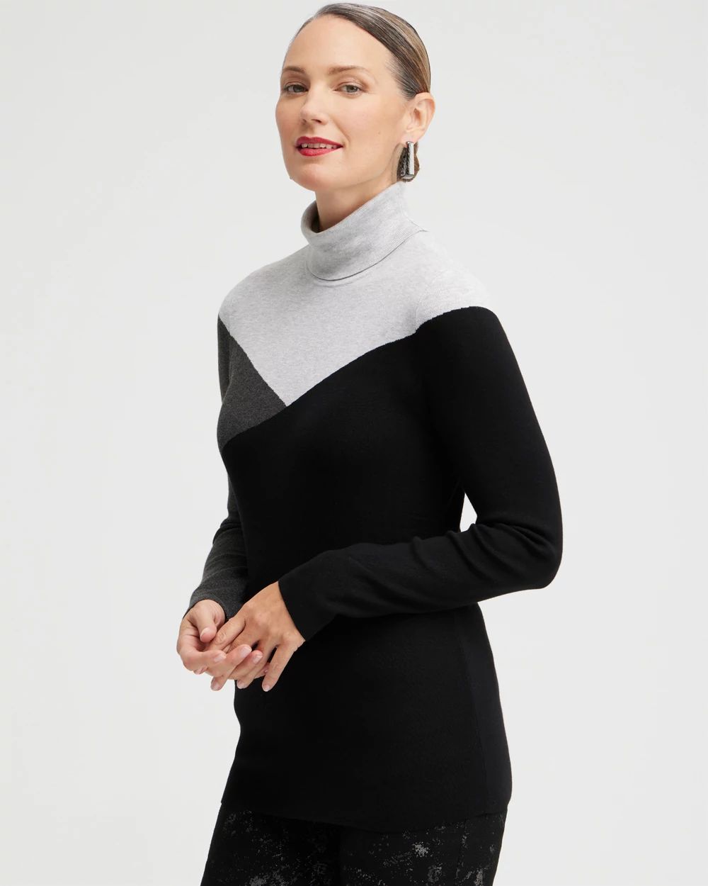 ECOVERO Colorblock Turtleneck Sweater