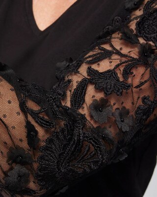 Clip Dot 3D Applique Sleeve Top