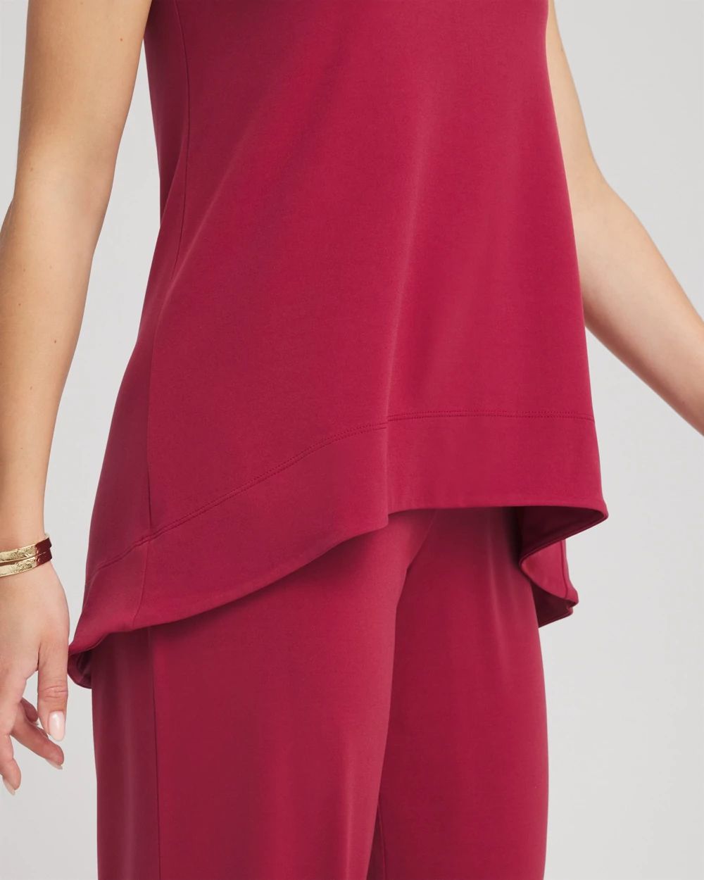 Travelers™ Knit High-Low Hem Top