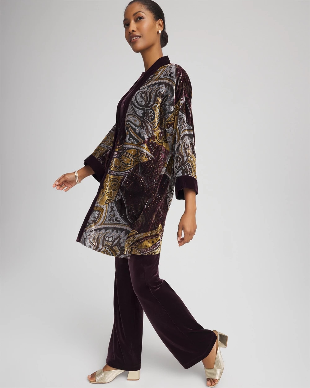 Travelers™ Collection Velvet Burnout Kimono