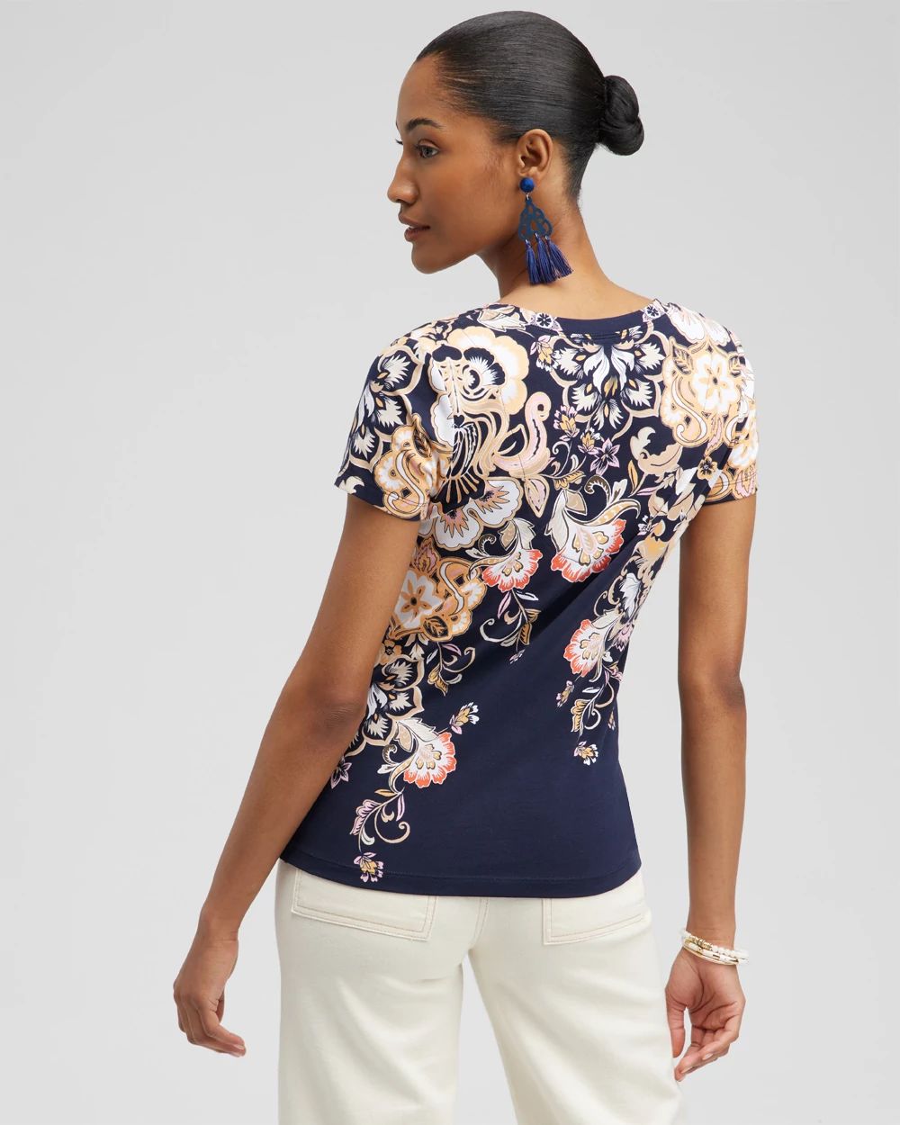 Scrolls V-neck Perfect Tee