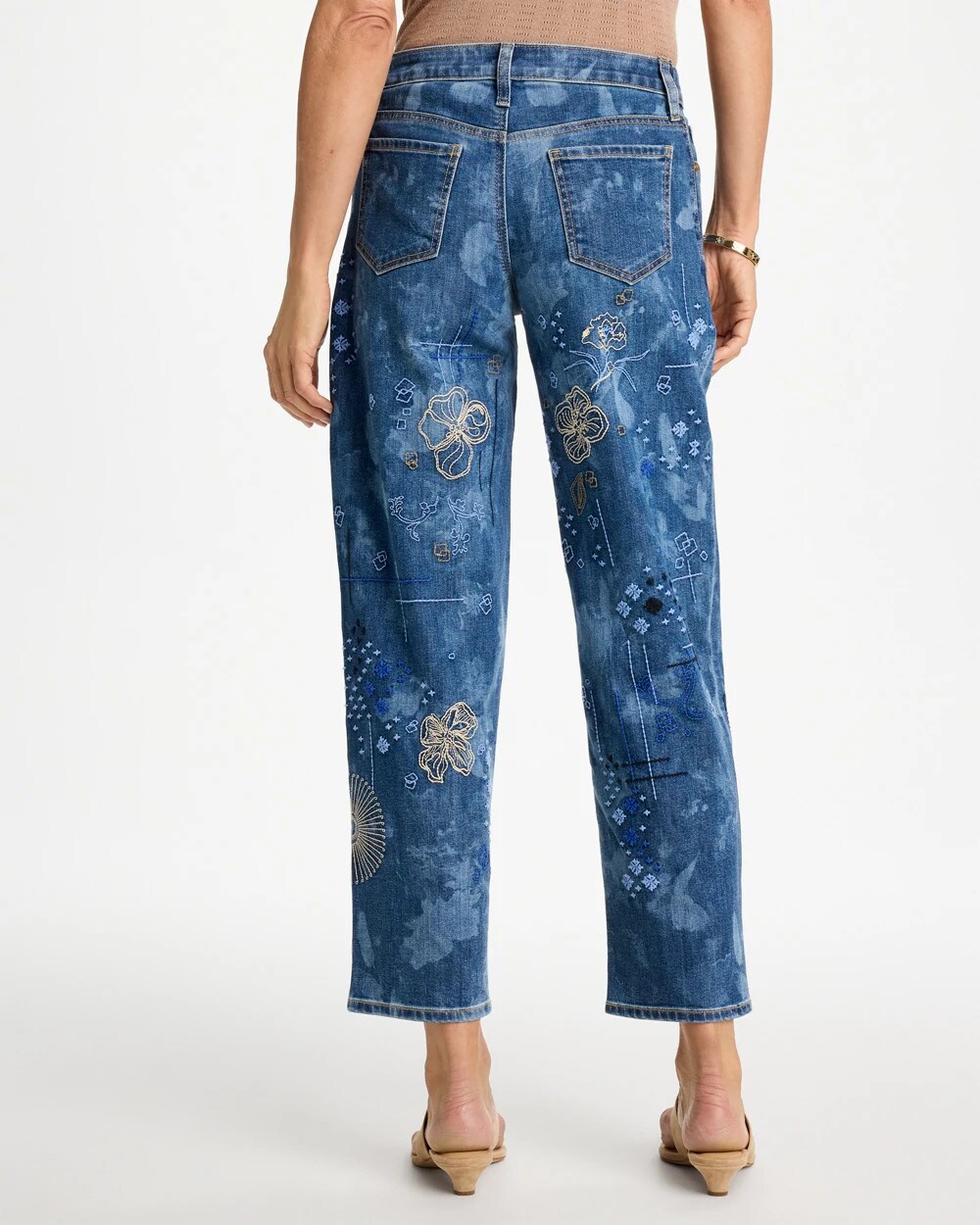 Relaxed Embroidered Boyfriend Jean