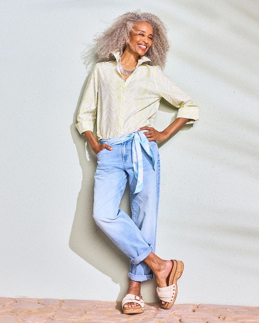 Relaxed Boyfriend Rolled Hem Jean