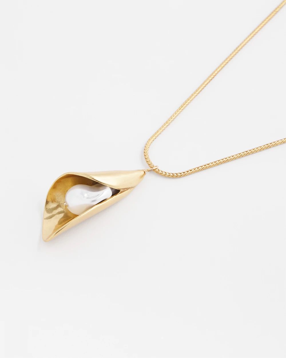 Adjustable Pearl Pendant Necklace