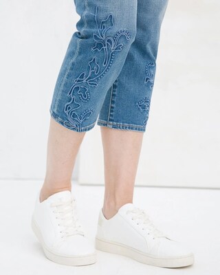21" Embellished Pull On Capris