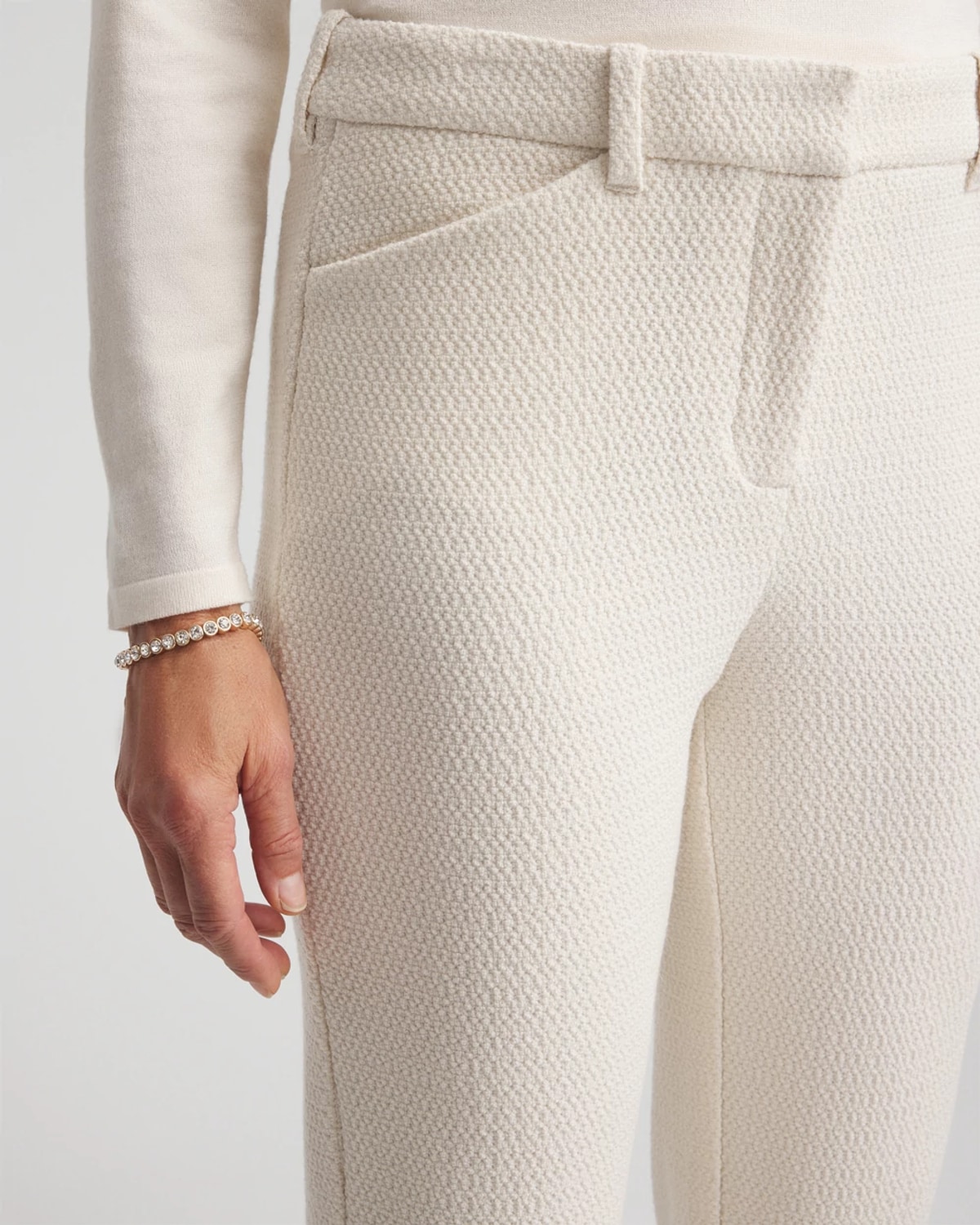 Chico's Matelass Slim Tapered Ankle Pants In Cream In White