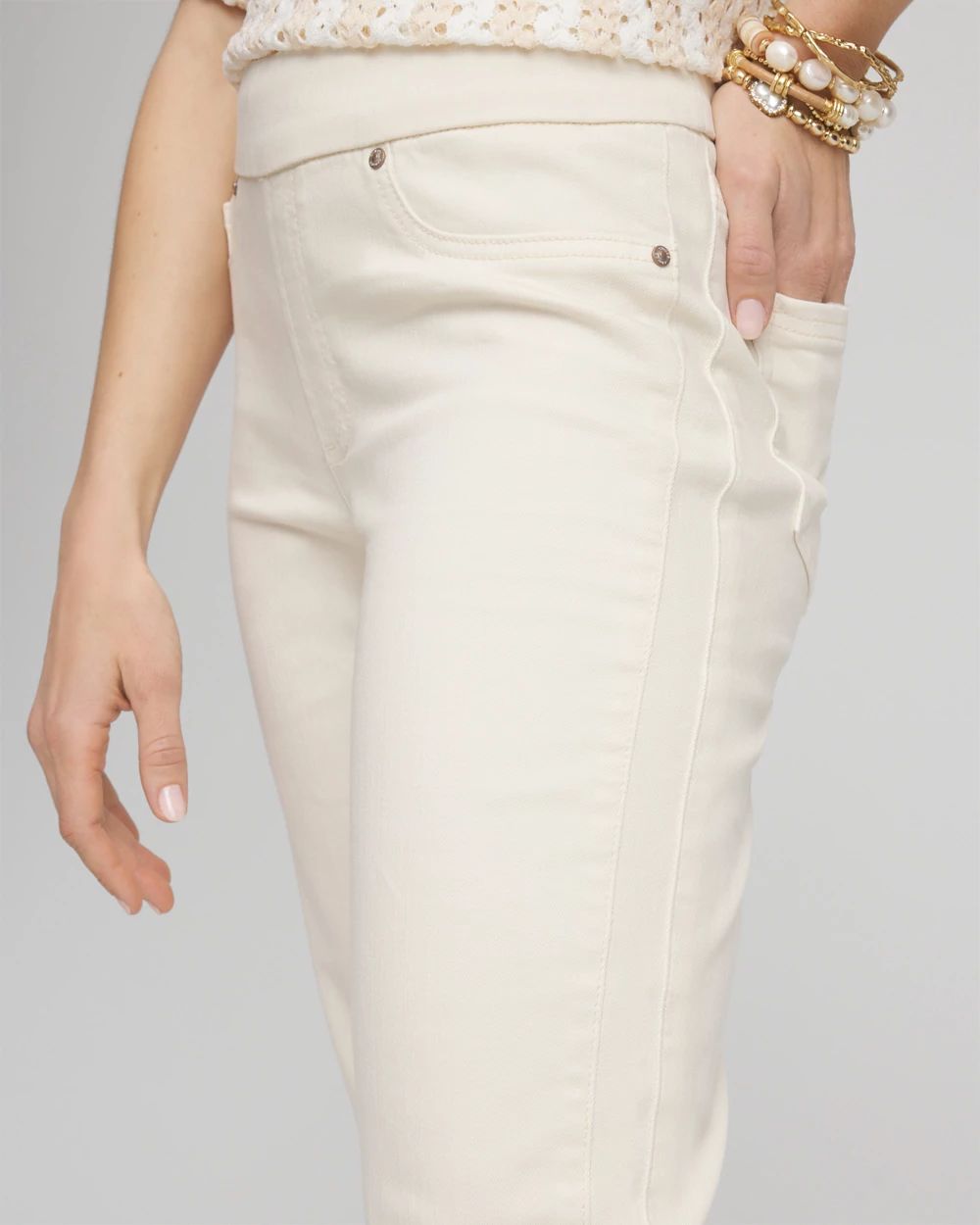 19 Pull-on Capri Pants