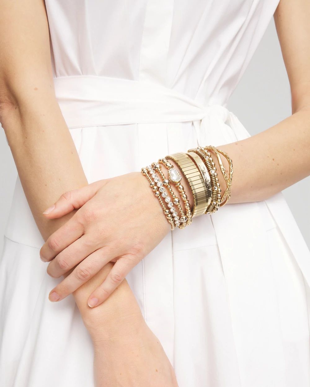 Goldtone Freshwater Pearl Stretch Bracelet click to view larger image.