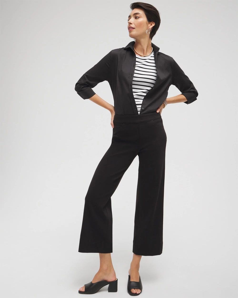 Petite Travelers Pull On Cropped Jeans