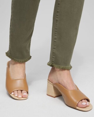 Petite Girlfriend Fray Hem Ankle Jeans
