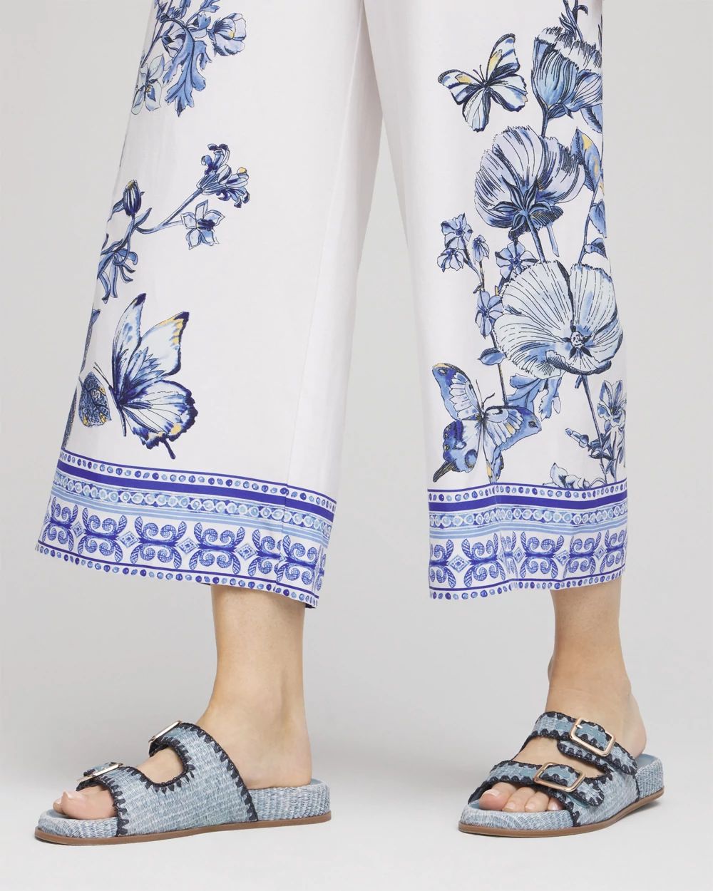 Butterfly Pull-On Linen Cropped Pants