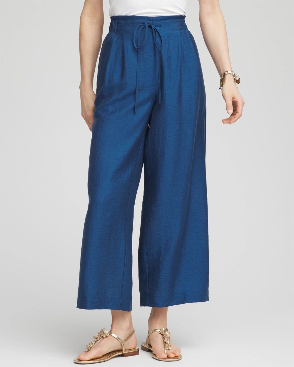 Lightweight Wide Leg Cropped Pants