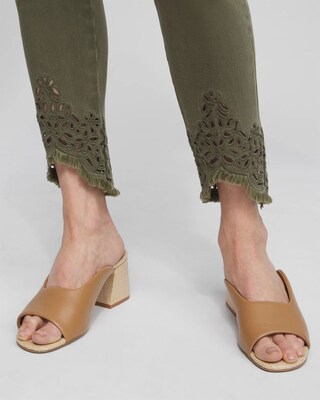 Eyelet Tulip Hem Pull-on Ankle Jeggings