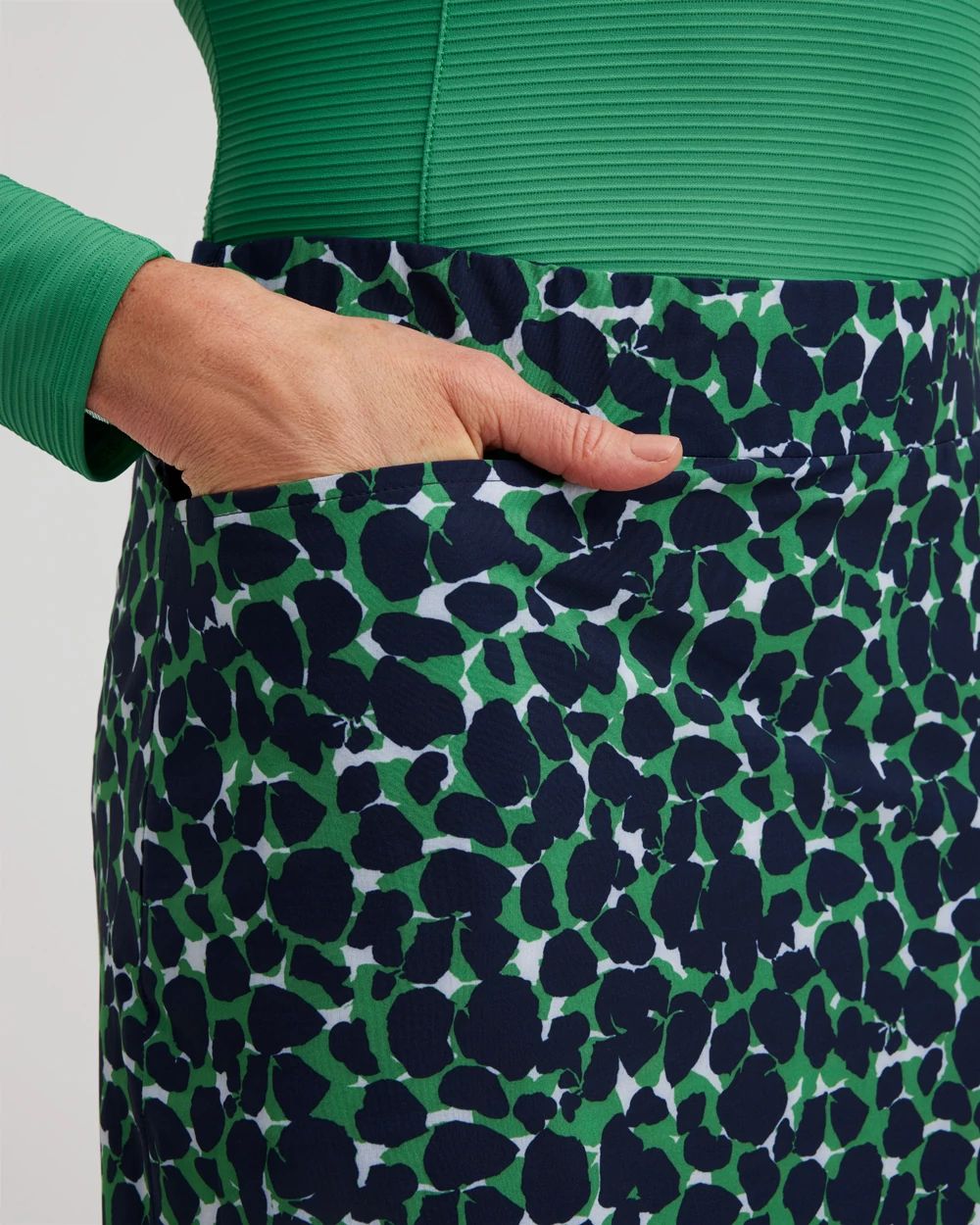 Zenergy® UPF Neema 18.5" Print Tulip Skort