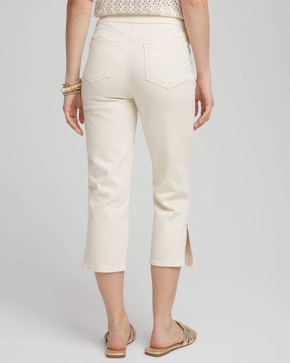 19 Pull-on Capri Pants
