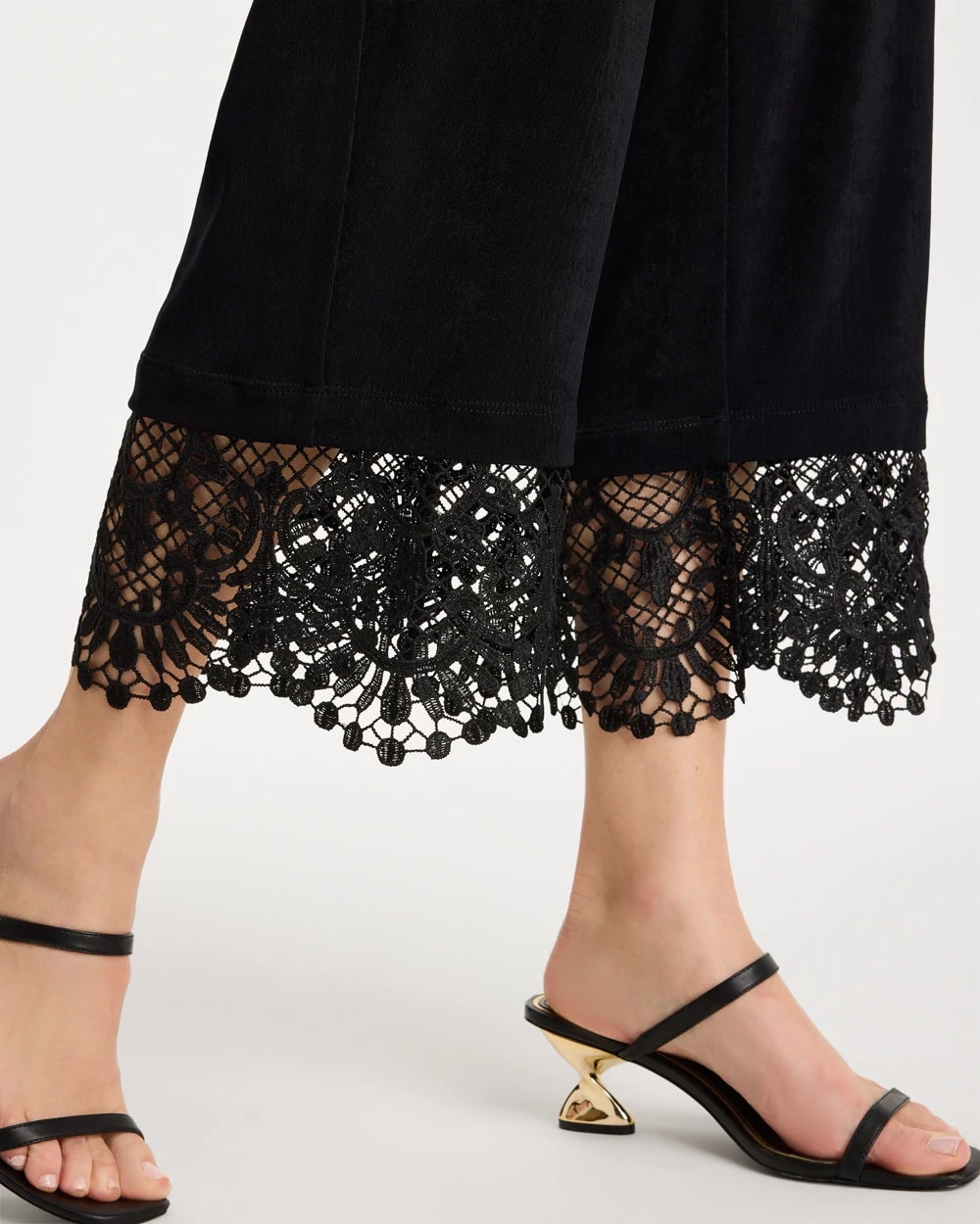 Petite Travelers™ Lace Trim Cropped Pants